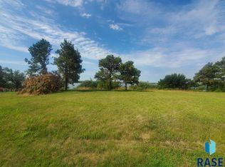 3 Of Stoney Point, Wentworth, SD 57075