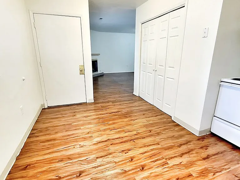1706 S Eagleson Rd #101 — Photo 5
