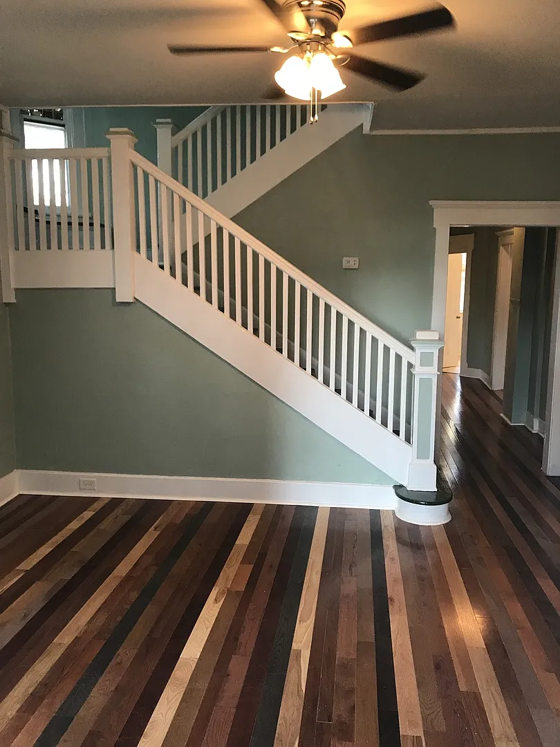 3 Bedroom 2 Bath in Triplex — Photo 4
