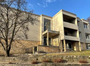 362 Elton Hills Dr NW APT 21, Rochester, MN 55901
