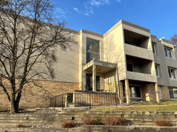 362 Elton Hills Dr NW APT 21, Rochester, MN 55901