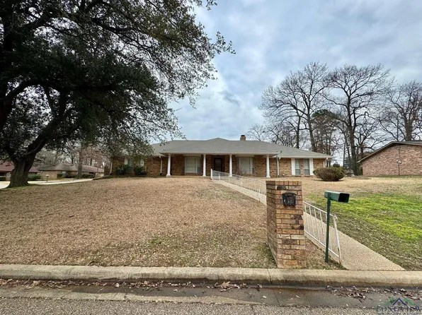 100 Briarmeadow Dr, Longview, TX 75604