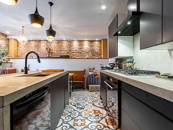 4th image of 1406 Dean St #1R
