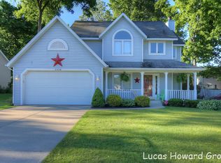 2428 Golfton Dr SW, Wyoming, MI 49519