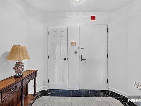 4th image of 900 Palisade Avenue #3D