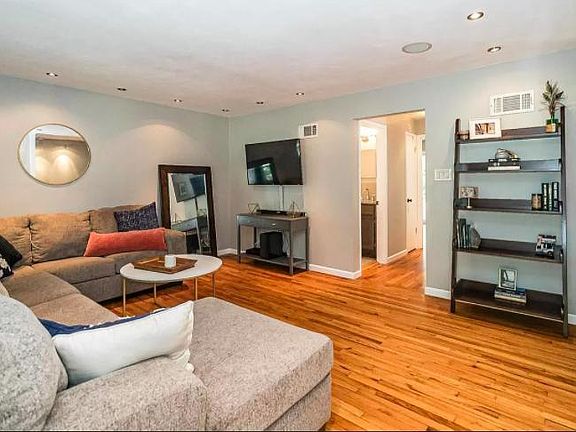 5th image of 7718 Weston Pl