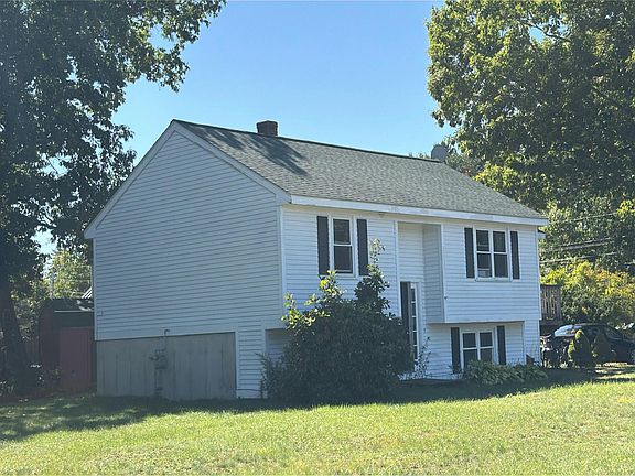 3rd image of 61 Range Rd