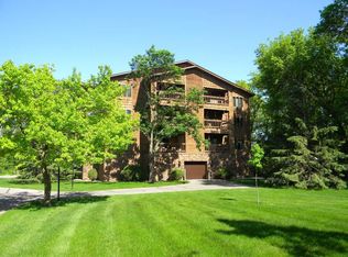 415 S 4th St, Marshall, MN 56258
