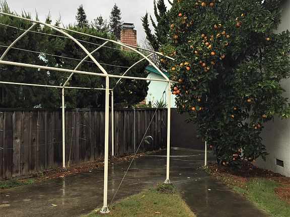 Private drive way for in-law unit