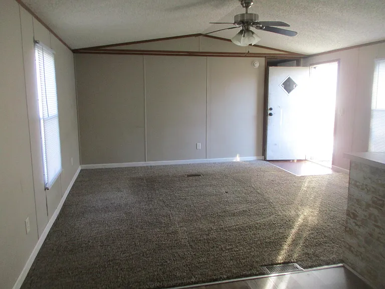 35 Yoakum Cir — Photo 3