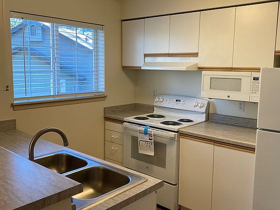 5th image of 1923 Brittany Ln SW #2622