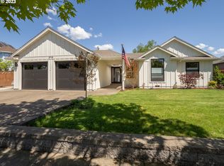 2718 N Holiday Ln, Newberg, OR 97132