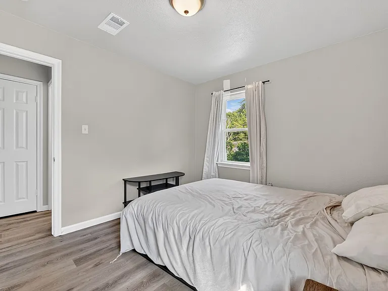 324 N Shore Pl — Photo 17