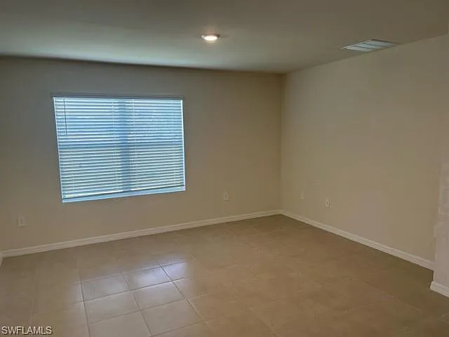 25118 Doredo Dr — Photo 9