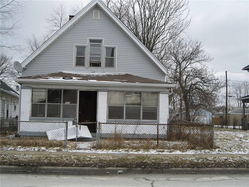 2nd image of 225 N Warman Ave
