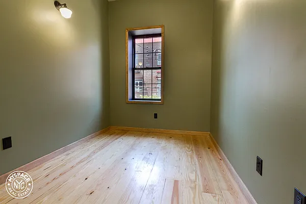 Rented by MySpaceNYC | media 6