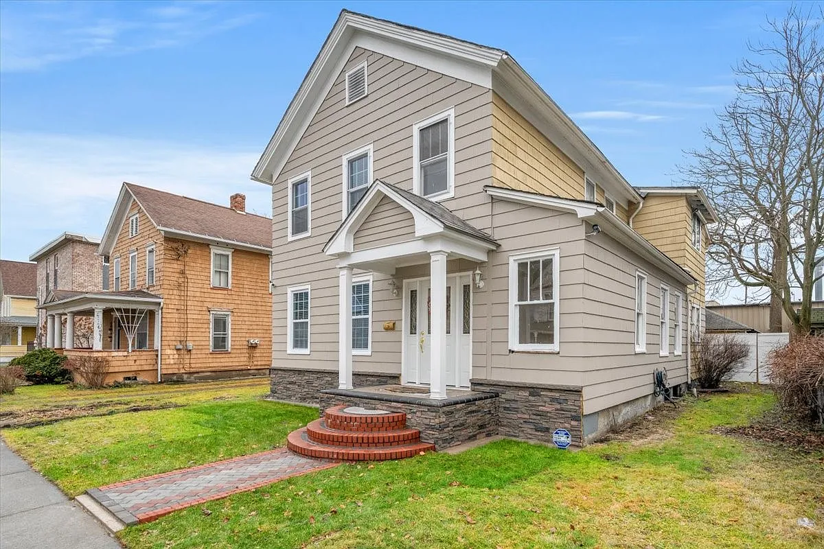 2 bed, 1.0 bath, 1000 sqft, $1,450 — Photo 2