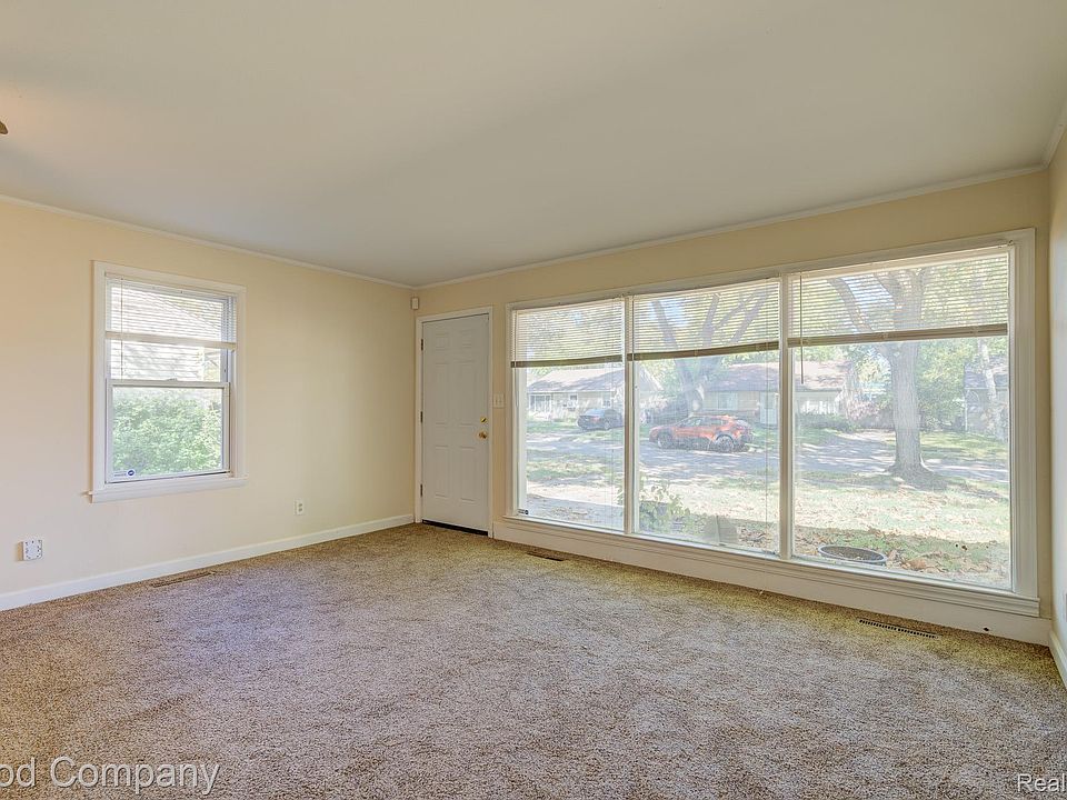 10211 Troy St, photo 5