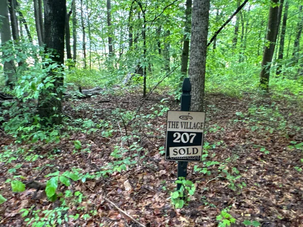 207 Woodlands Way, Russell Springs, KY 42642