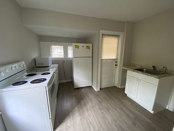 2nd image of 3610 17th Ave S