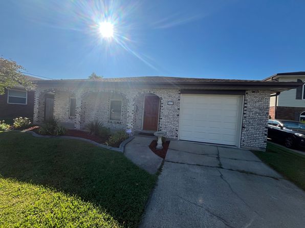 5012 Wade Dr