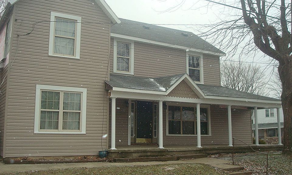 2nd image of 302 E Church St