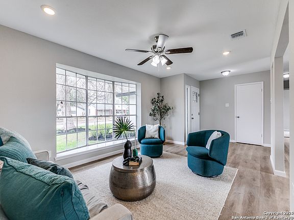 4th image of 5546 Aspen Valley St