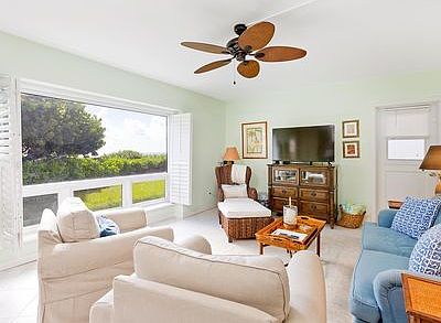 4th image of 817 N Ocean Blvd #1