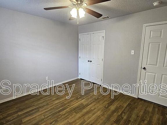 4th image of 1008 N Wall St
