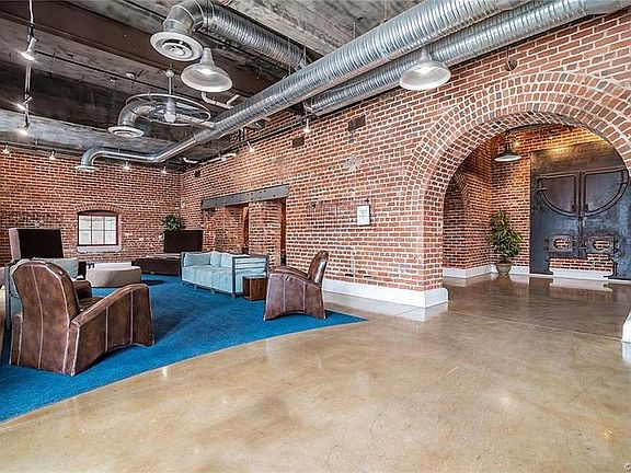3rd image of 815 Porter St APT 202