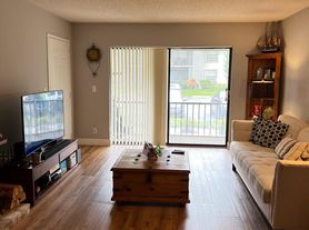 9780 Pineapple Tree Dr
