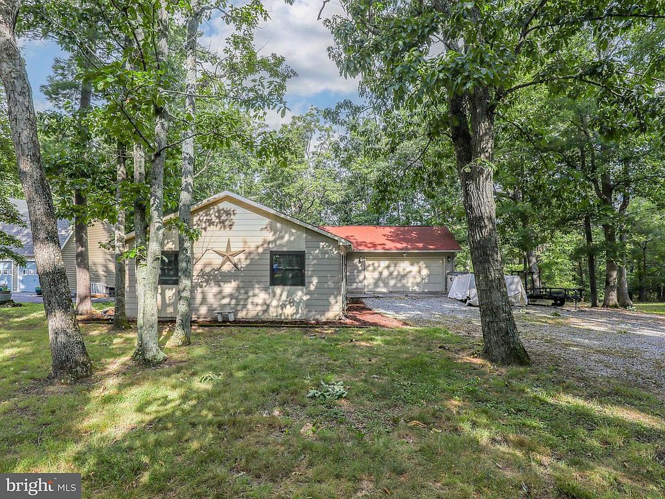 1st image of 114 Greenwood Ct #60
