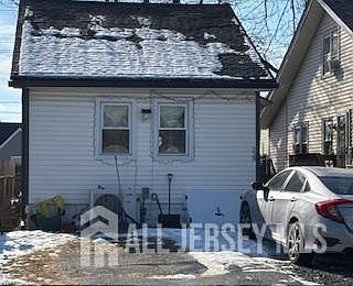 1st image of 338 Shoreland Cir