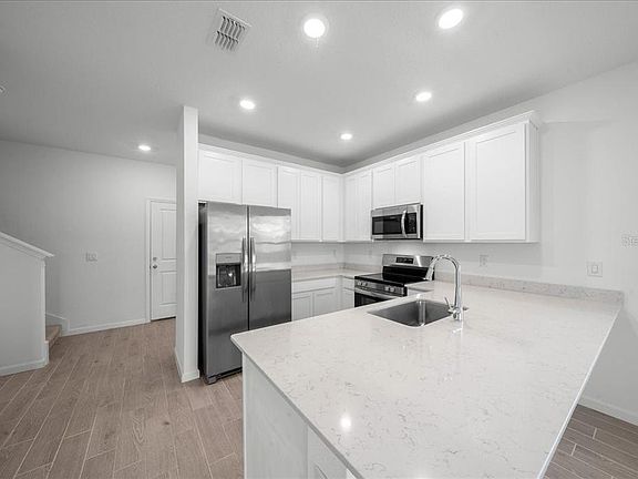 4th image of 3339 SE 37th Avenue Rd