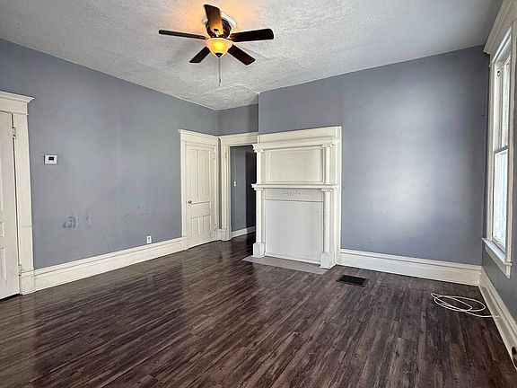 2nd image of 723 Westbourne Ave