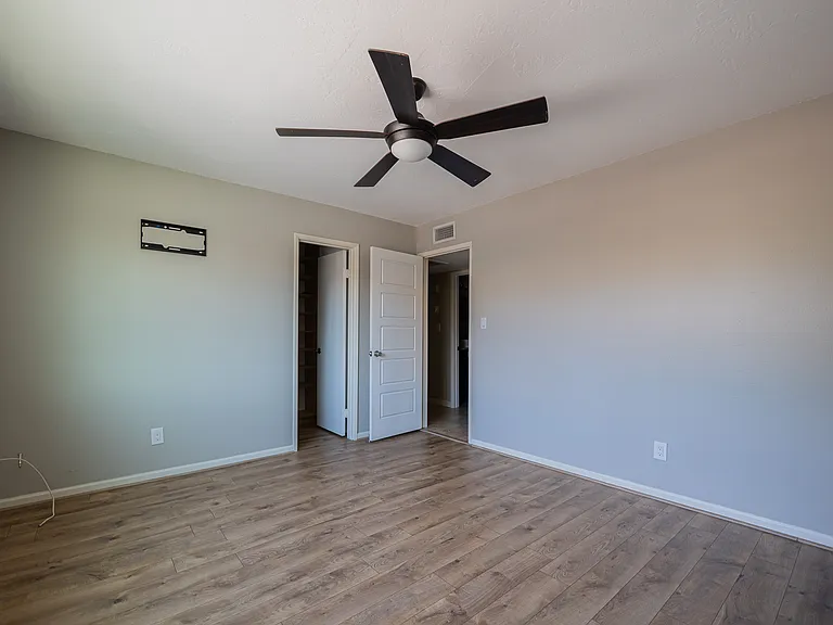 1207 N 84th Pl — Photo 13