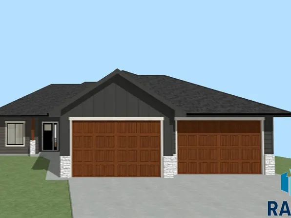 1604 W 26th St, Yankton, SD 57078