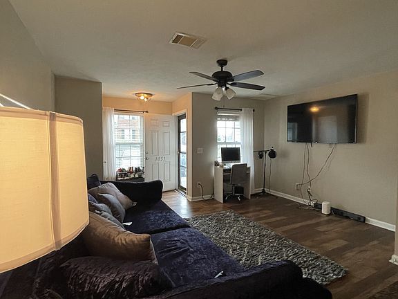 3rd image of 1051 Arlene Dr