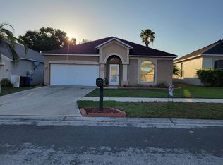 448 Sand Ridge Dr, Valrico, FL 33594