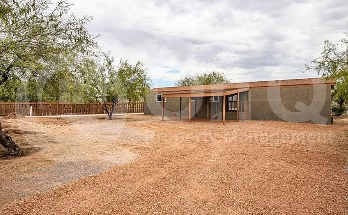 3 bed, 2.0 bath, 1216 sqft, $1,399 — Photo 3