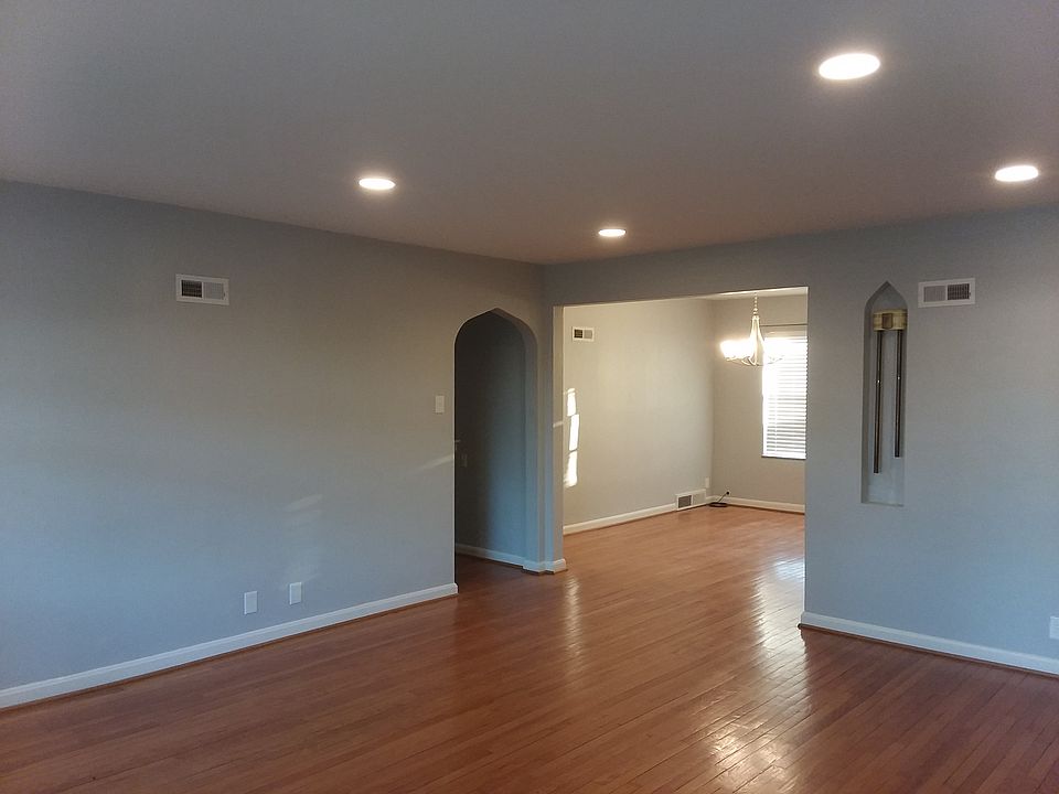 Living room into dining room