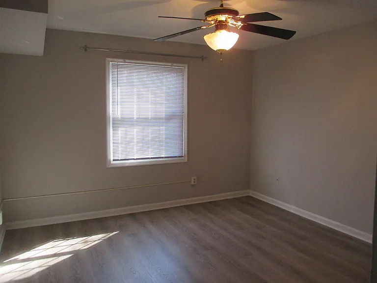 5903L Kingsford Rd — Photo 8