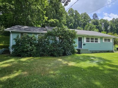 1322 1st Ave E, Big Stone Gap, VA, 24219
