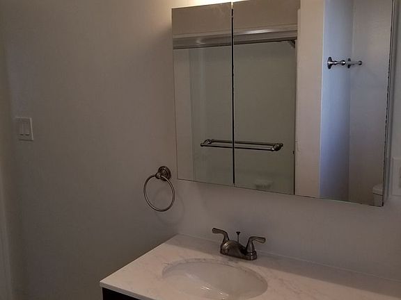3rd image of 777 Loma Ave #6