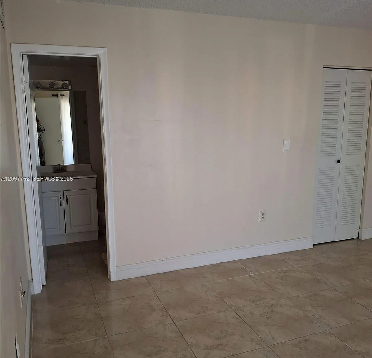 Terranova Condo #10 — Photo 4