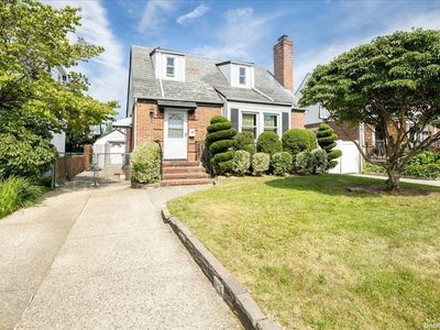73-39 177th Street, Flushing, NY, 11366