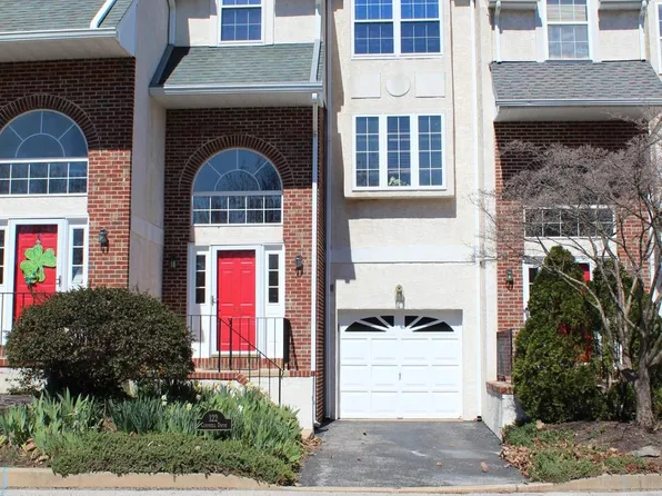122 Campbell Dr, Conshohocken, PA 19428