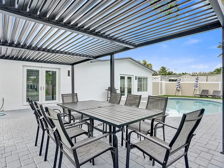 4480 SW 34th Dr — Photo 41