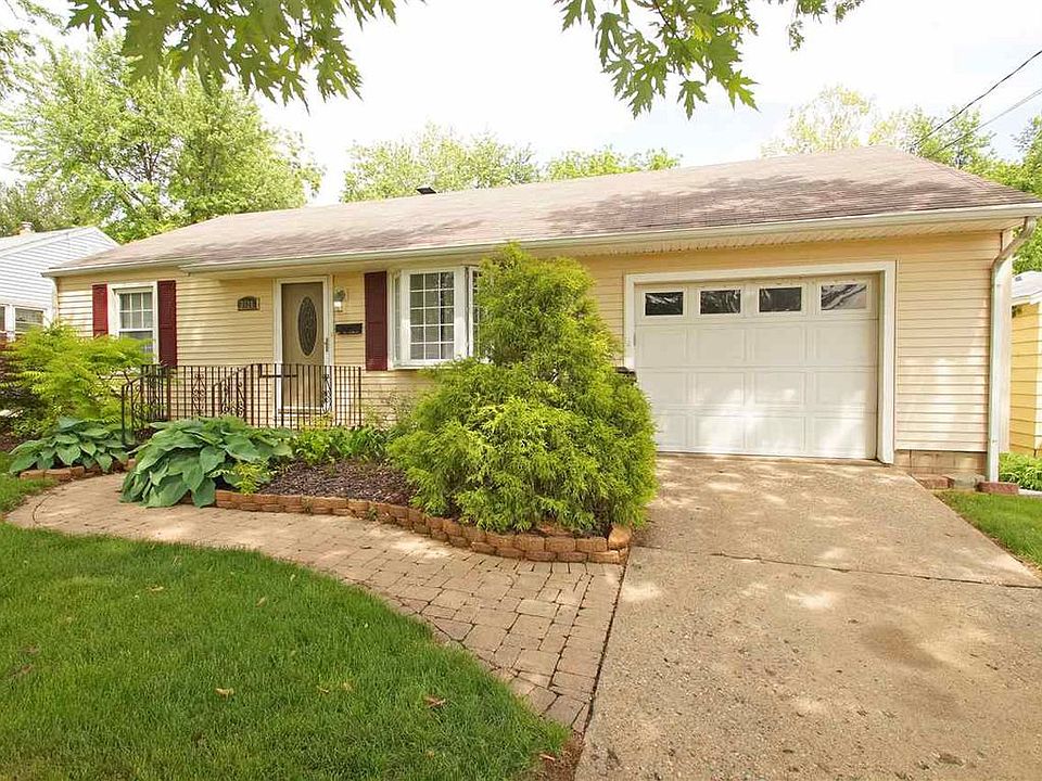 1st image of 3526 N Twelve Oaks Dr
