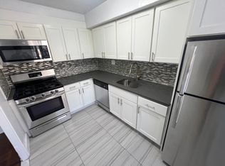 195-30 Peck Ave #H, Fresh Meadows, NY 11365